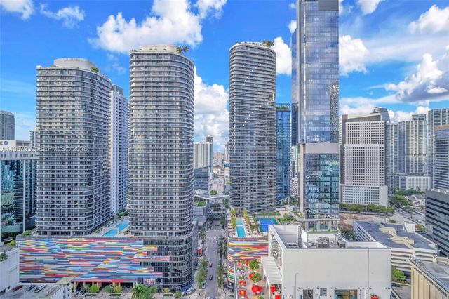1000 Brickell Plz 3112, Miami, FL 33131