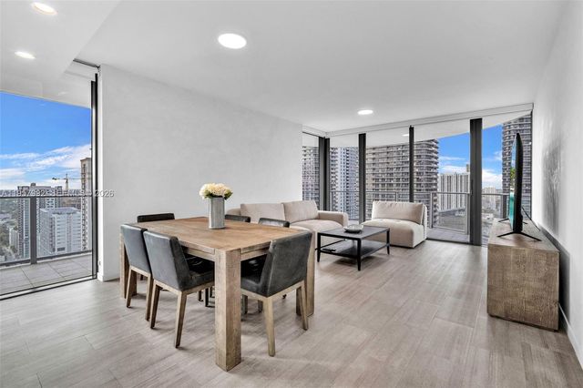 1000 Brickell Plz 3112, Miami, FL 33131