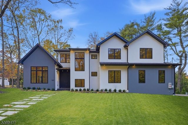 121 Engle St, Cresskill Boro, NJ 07626