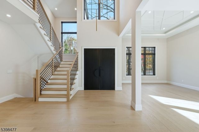 121 Engle St, Cresskill Boro, NJ 07626