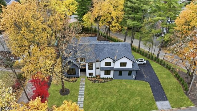 121 Engle St, Cresskill Boro, NJ 07626