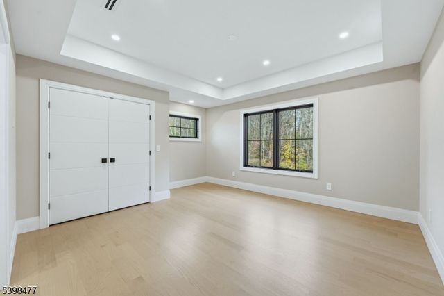 121 Engle St, Cresskill Boro, NJ 07626