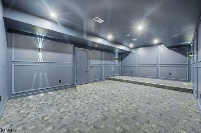 121 Engle St, Cresskill Boro, NJ 07626