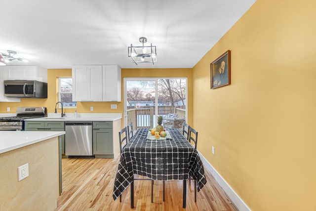 81 Lincoln Avenue, Hobart, IN 46342