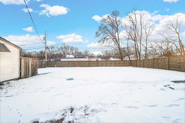 81 Lincoln Avenue, Hobart, IN 46342