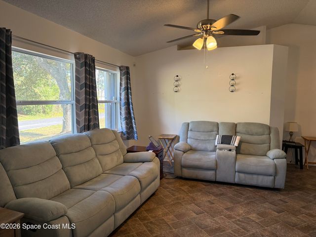 2642 Palomar Avenue SE, Palm Bay, FL 32909