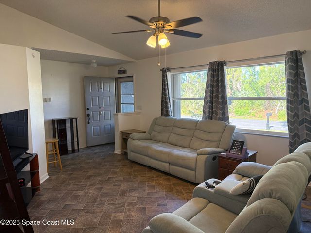 2642 Palomar Avenue SE, Palm Bay, FL 32909