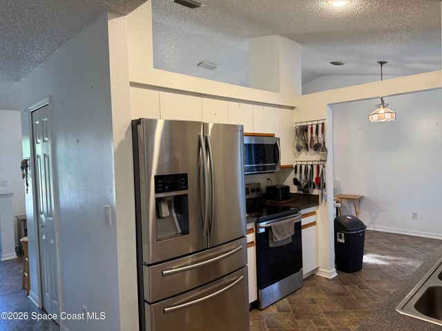 2642 Palomar Avenue SE, Palm Bay, FL 32909