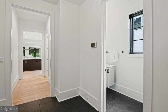 1109 INGLESIDE AVE, Mclean, VA 22101