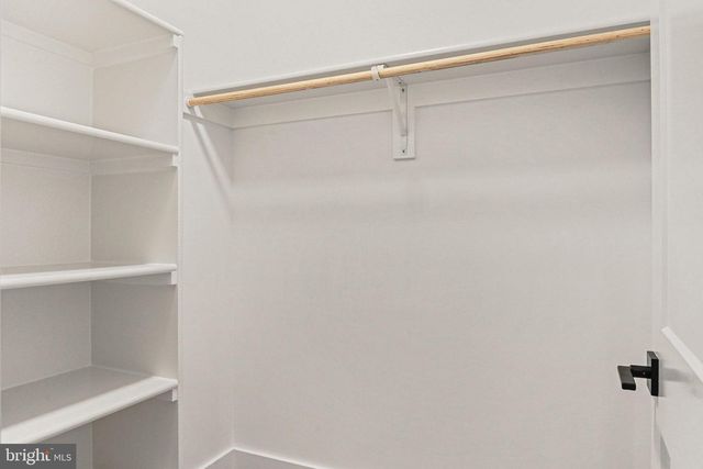 1109 INGLESIDE AVE, Mclean, VA 22101