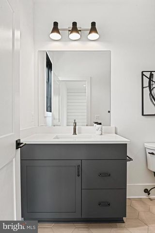 1109 INGLESIDE AVE, Mclean, VA 22101