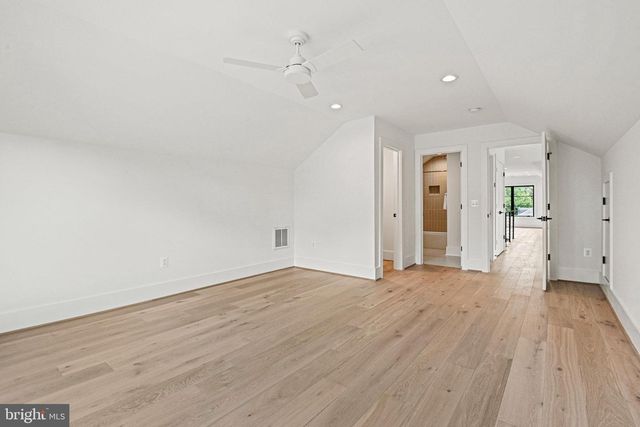 1109 INGLESIDE AVE, Mclean, VA 22101