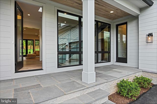 1109 INGLESIDE AVE, Mclean, VA 22101