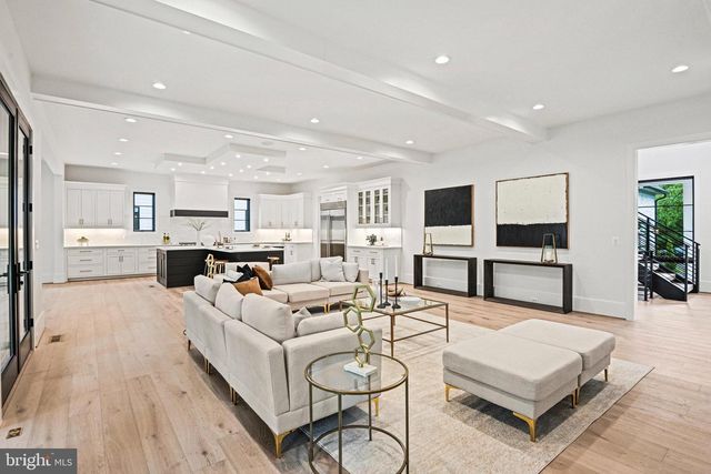 1109 INGLESIDE AVE, Mclean, VA 22101