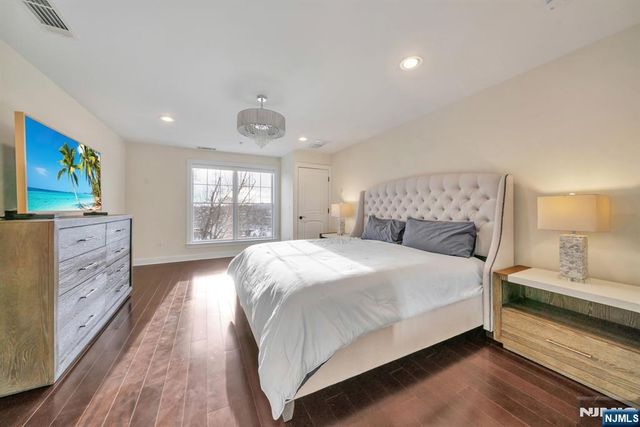 3312 The Plaza, Tenafly, NJ 07670