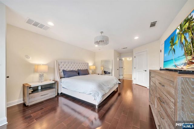 3312 The Plaza, Tenafly, NJ 07670