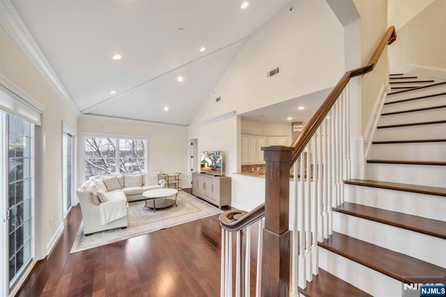 3312 The Plaza, Tenafly, NJ 07670