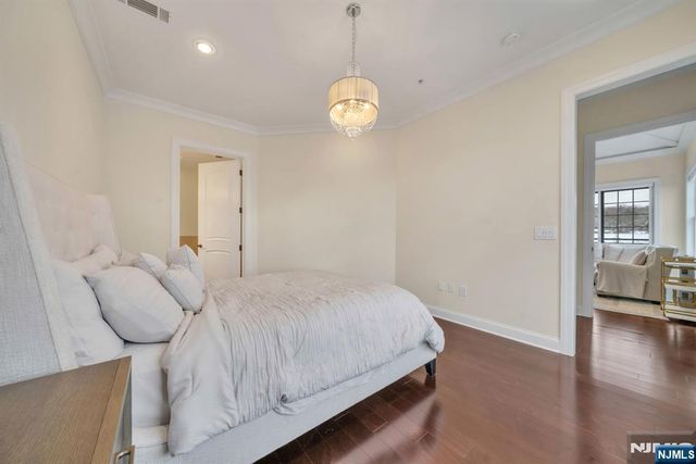 3312 The Plaza, Tenafly, NJ 07670