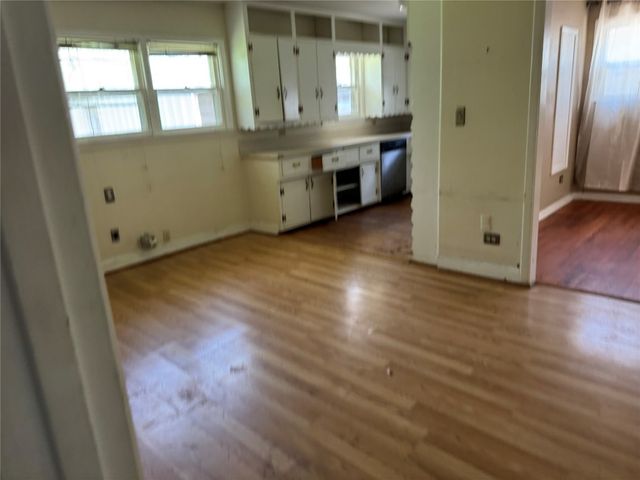 221 W Monterey Street, Denison, TX 75020