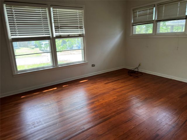 221 W Monterey Street, Denison, TX 75020