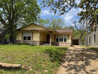 221 W Monterey Street, Denison, TX 75020