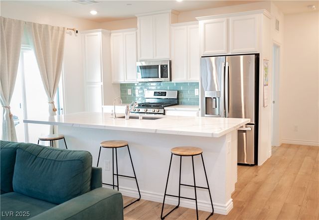 7342 North Decatur Boulevard 5, Las Vegas, NV 89131