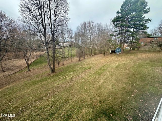 118 Bright Ridge Court, Church Hill, TN 37642