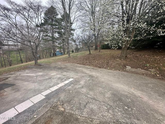 118 Bright Ridge Court, Church Hill, TN 37642