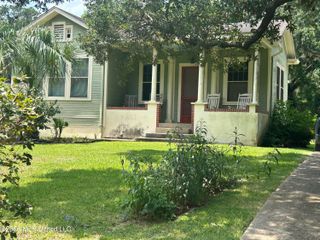 417 Jackson Avenue, Ocean Springs, MS 39564