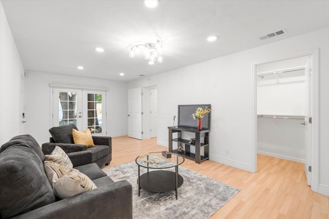 4201 Fair Oaks Blvd, Sacramento, CA 95864