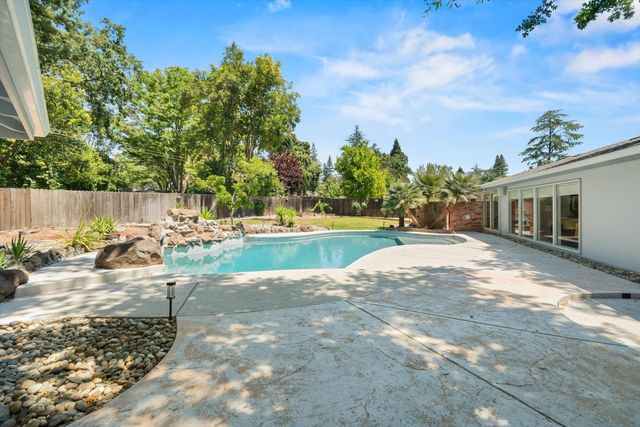 4201 Fair Oaks Blvd, Sacramento, CA 95864