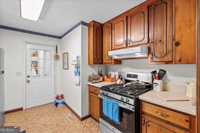 135 Russell Lane, Carrollton, GA 30116