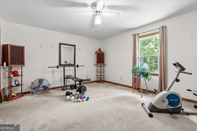 135 Russell Lane, Carrollton, GA 30116