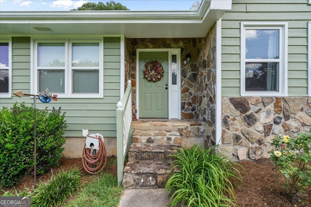 135 Russell Lane, Carrollton, GA 30116