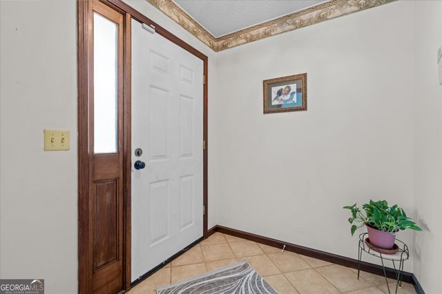 135 Russell Lane, Carrollton, GA 30116