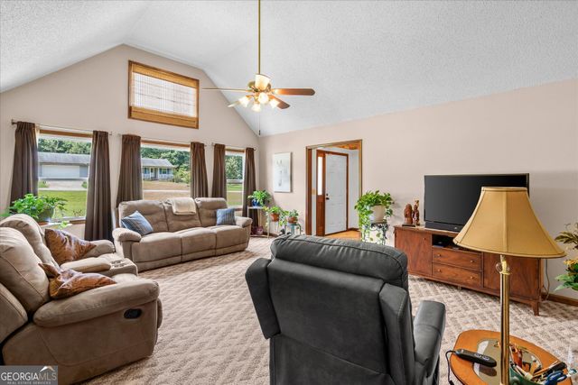 135 Russell Lane, Carrollton, GA 30116