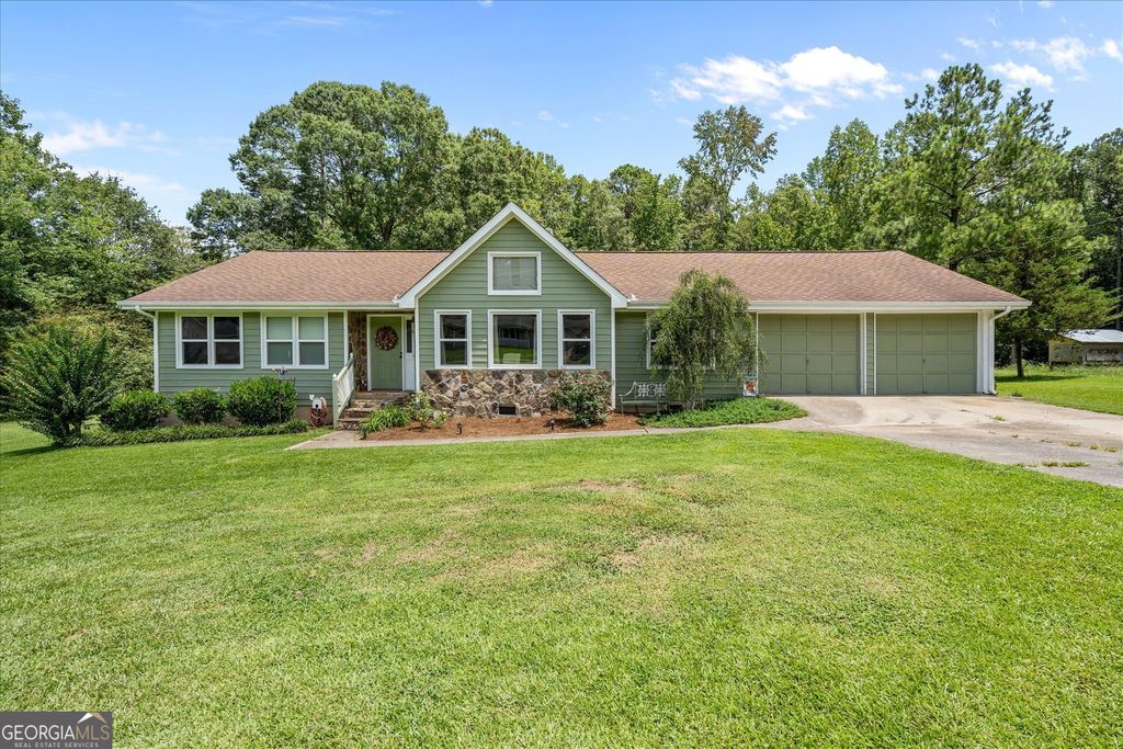 135 Russell Lane, Carrollton, GA 30116