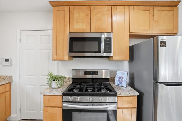 1030 Bradley Way, East Palo Alto, CA 94303