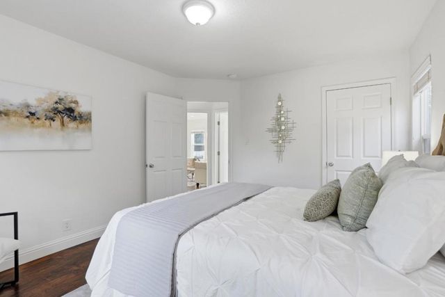 1030 Bradley Way, East Palo Alto, CA 94303