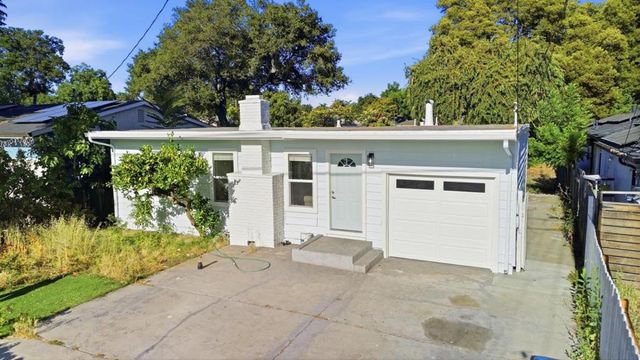 1030 Bradley Way, East Palo Alto, CA 94303