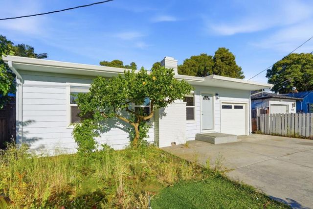 1030 Bradley Way, East Palo Alto, CA 94303