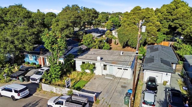 1030 Bradley Way, East Palo Alto, CA 94303