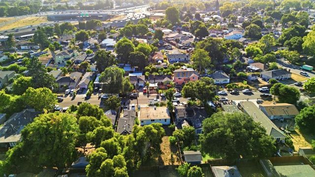 1030 Bradley Way, East Palo Alto, CA 94303