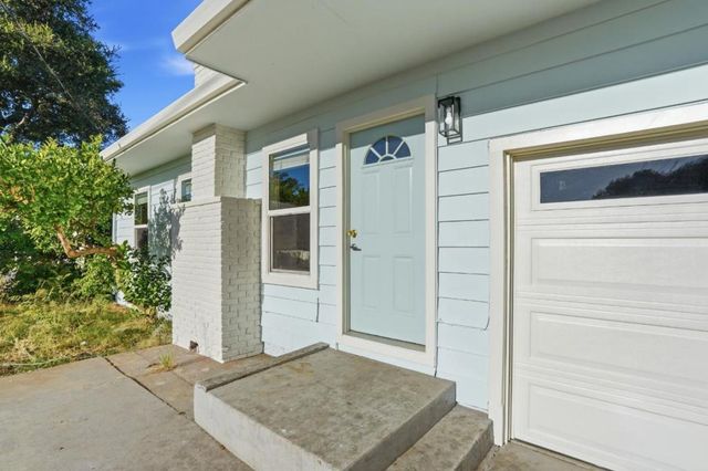 1030 Bradley Way, East Palo Alto, CA 94303