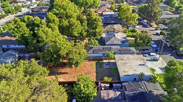 1030 Bradley Way, East Palo Alto, CA 94303