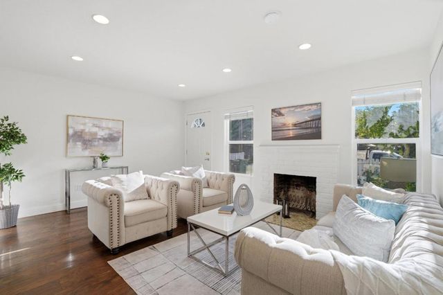 1030 Bradley Way, East Palo Alto, CA 94303