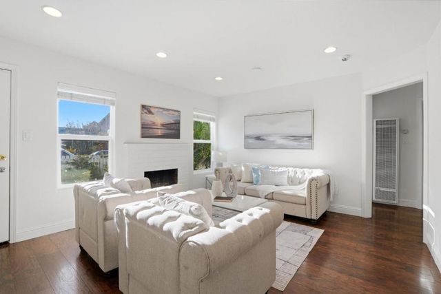 1030 Bradley Way, East Palo Alto, CA 94303