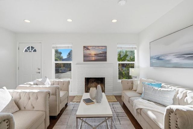1030 Bradley Way, East Palo Alto, CA 94303