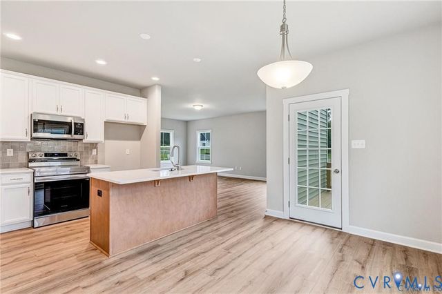 12607 Poplar Village Pl, Chester, VA 23035