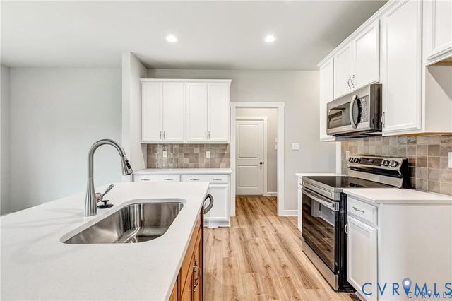 12607 Poplar Village Pl, Chester, VA 23035